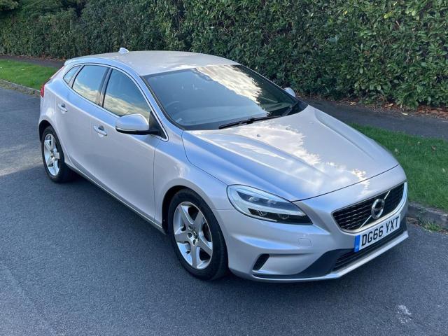 VOLVO V40 2.0 D2 R-Design Euro 6 (s/s) 5dr