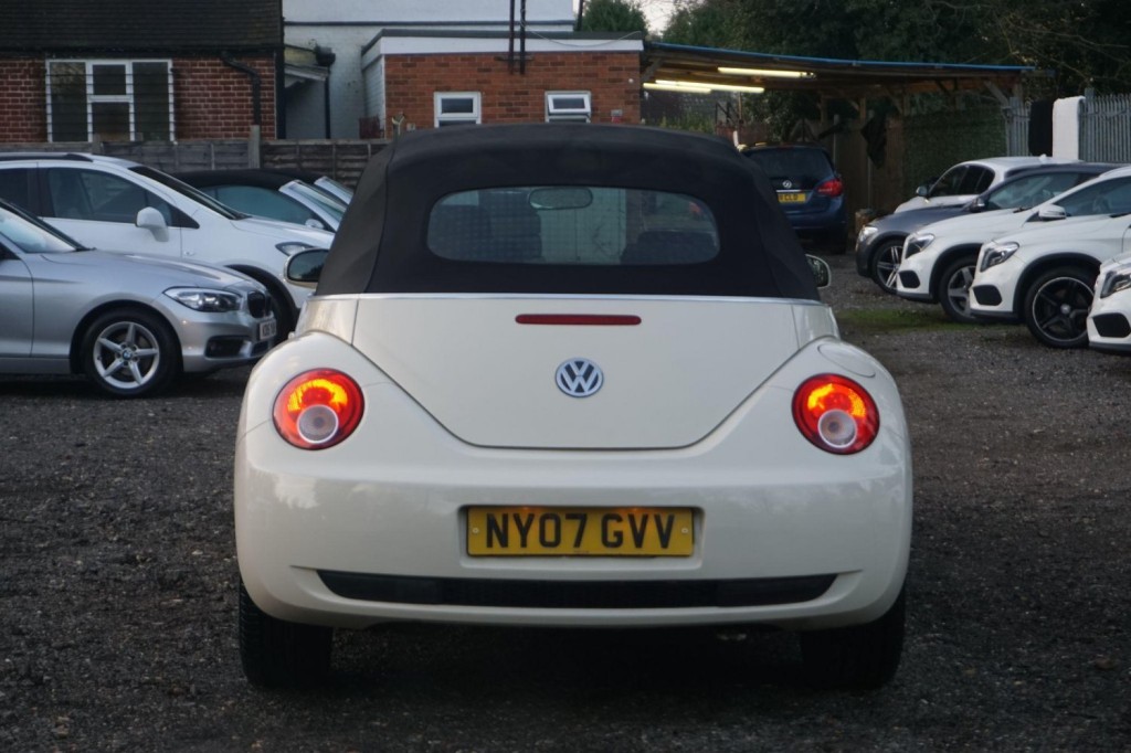 VOLKSWAGEN BEETLE