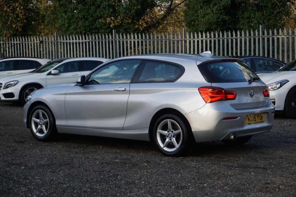 BMW 1 SERIES