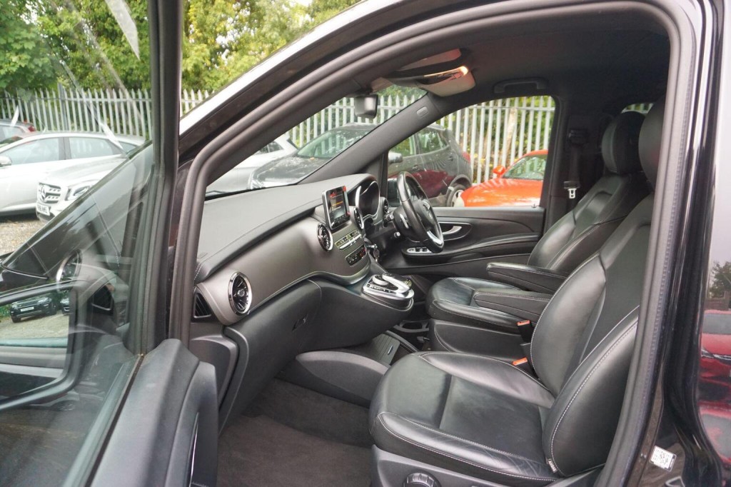 MERCEDES-BENZ V CLASS