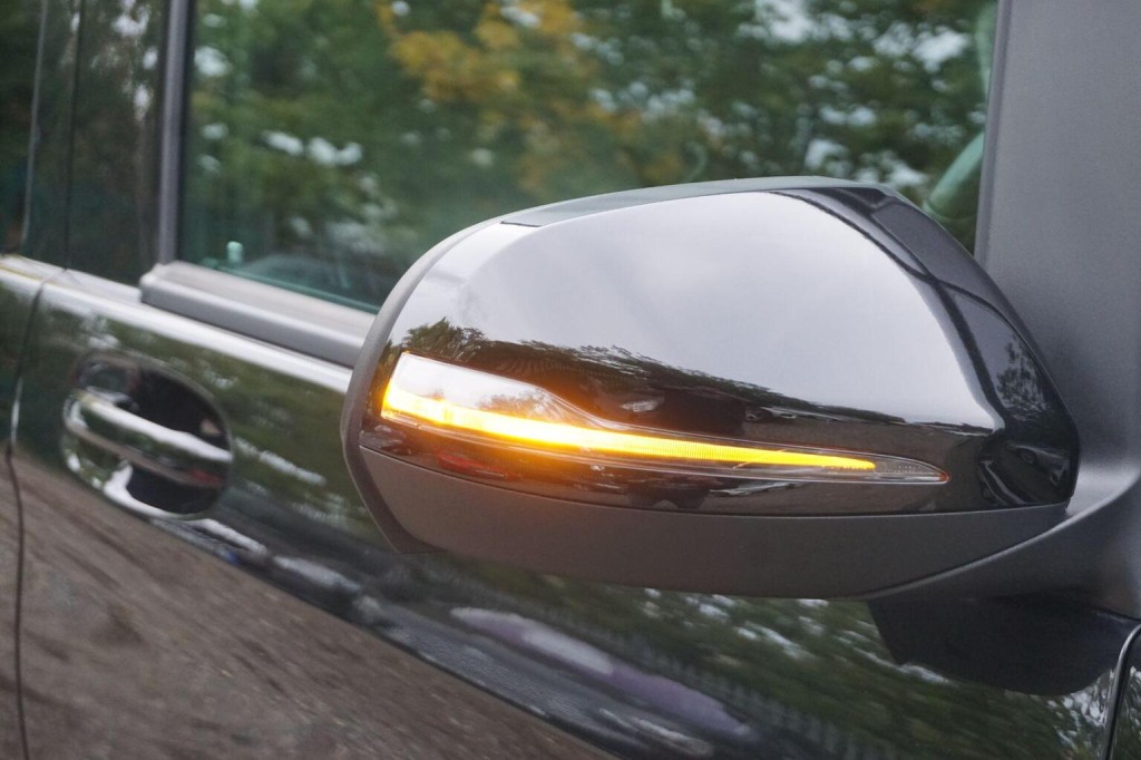 MERCEDES-BENZ V CLASS