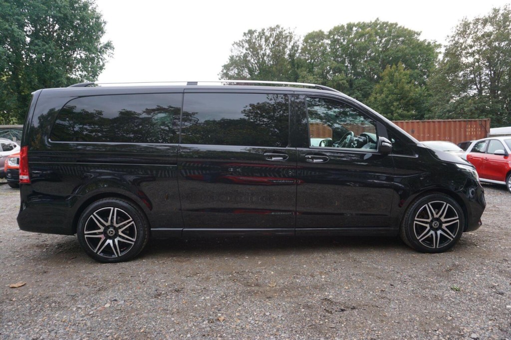 MERCEDES-BENZ V CLASS