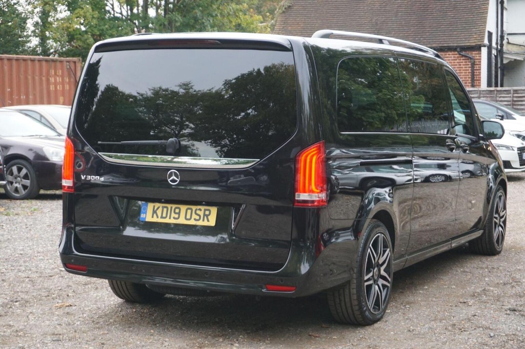 MERCEDES-BENZ V CLASS