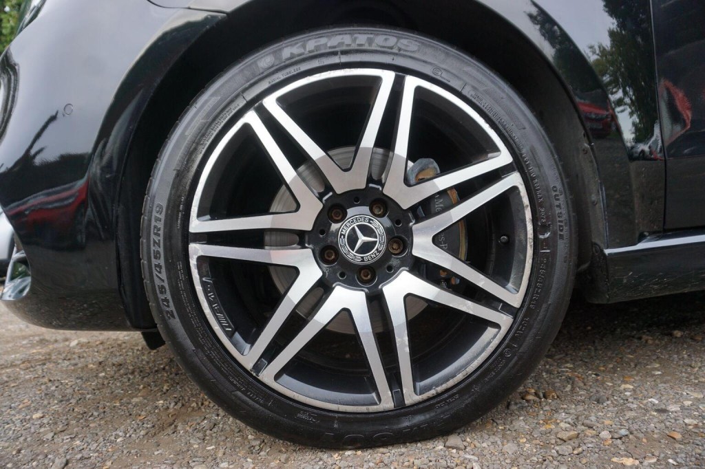 MERCEDES-BENZ V CLASS