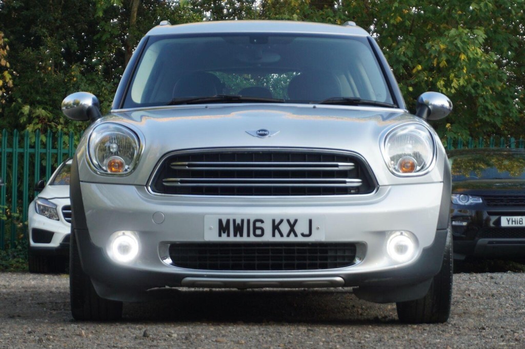 MINI COUNTRYMAN