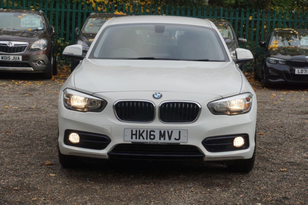 BMW 1 SERIES