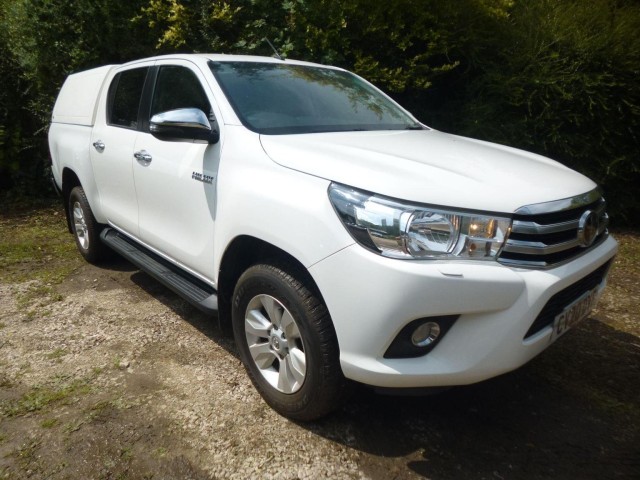 TOYOTA HILUX