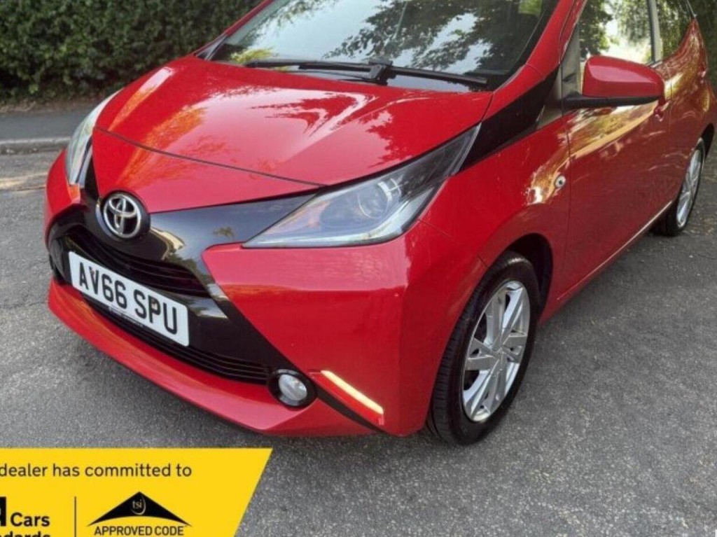 TOYOTA AYGO 1.0 VVT-i x-pression Euro 6 5dr