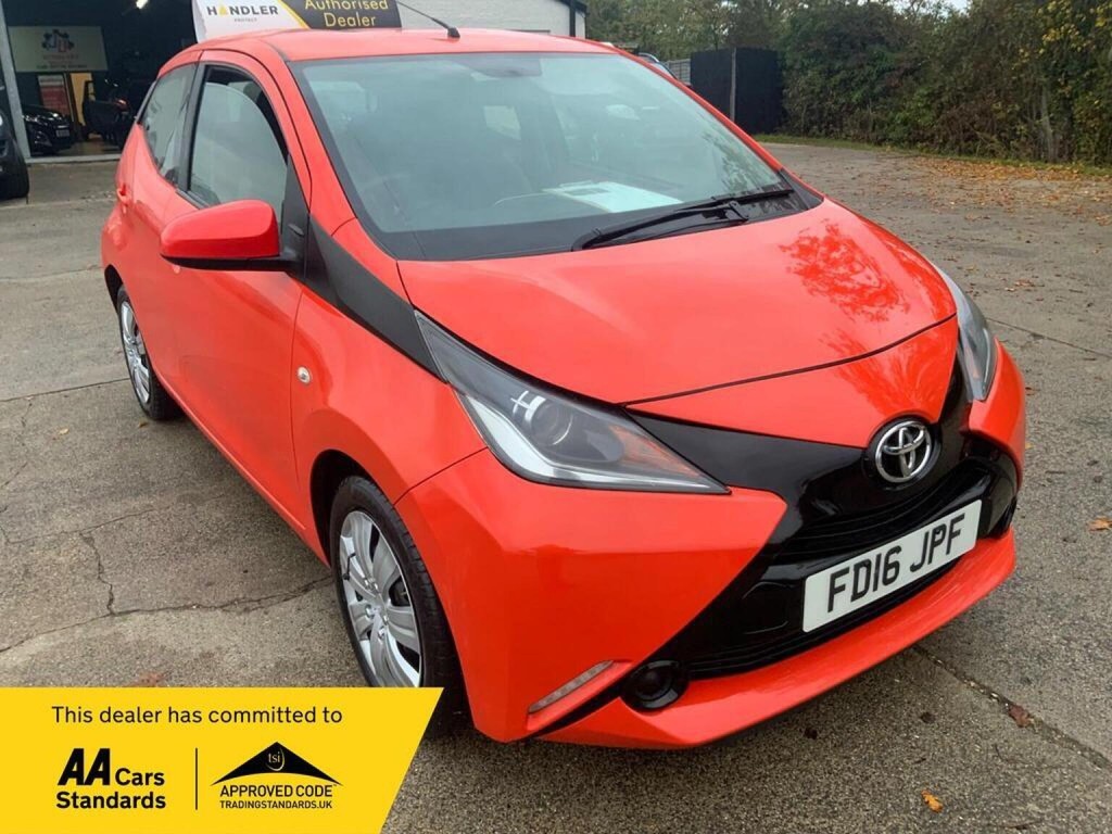 TOYOTA AYGO 1.0 VVT-i x-play Euro 6 5dr