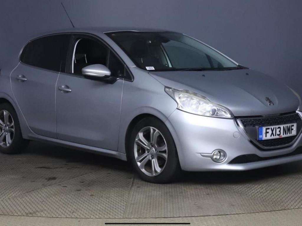 PEUGEOT 208 1.6 e-HDi Allure Euro 5 (s/s) 5dr