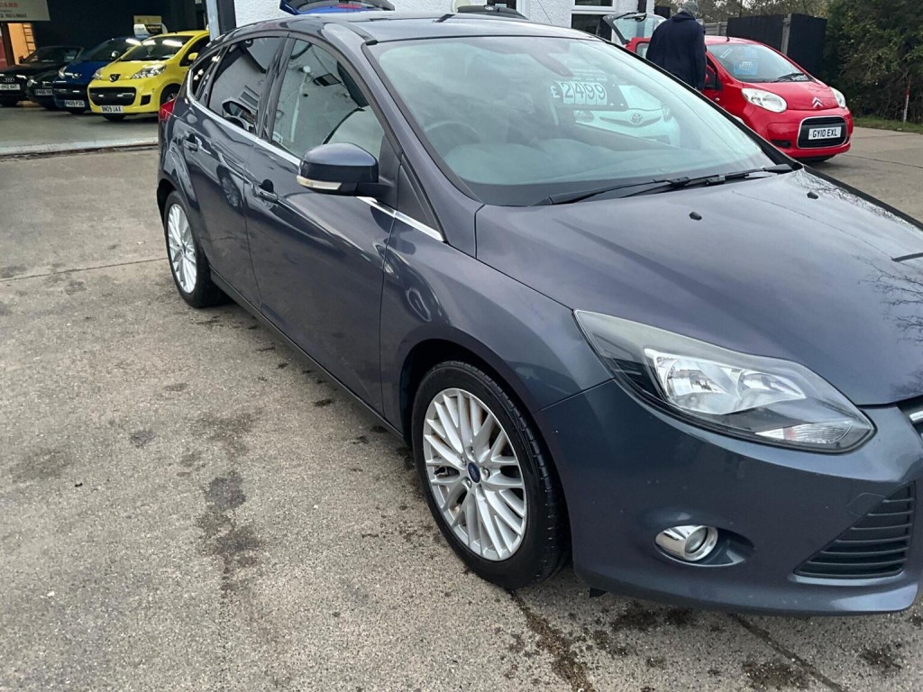 FORD FOCUS 1.0T EcoBoost Zetec Euro 5 (s/s) 5dr