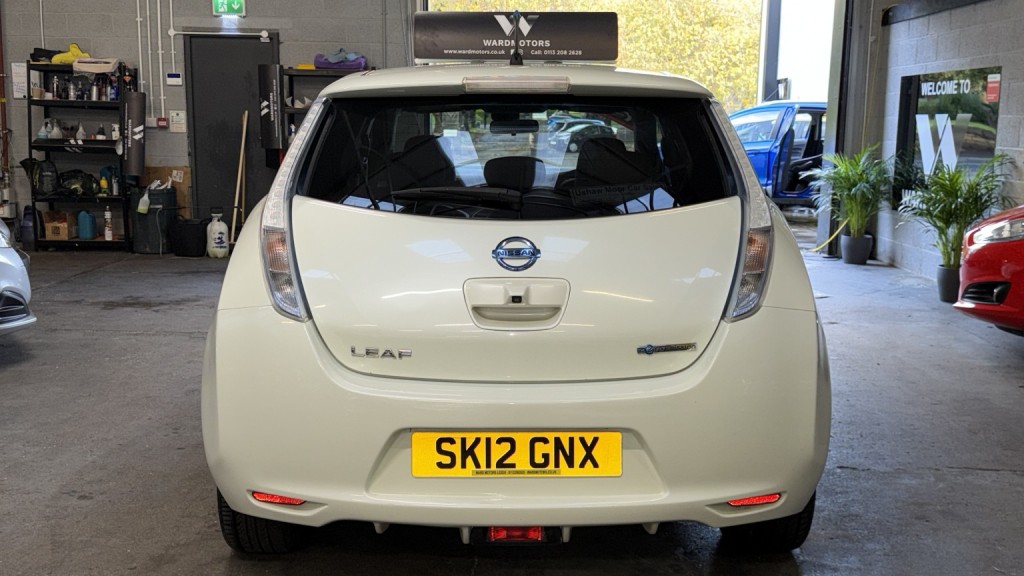 NISSAN LEAF