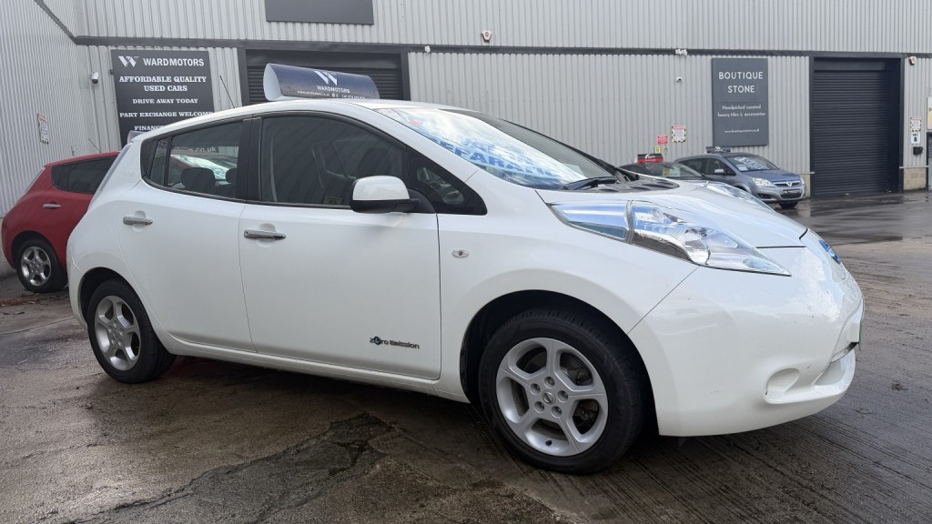 NISSAN LEAF
