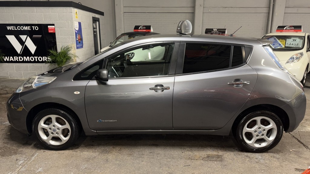 NISSAN LEAF