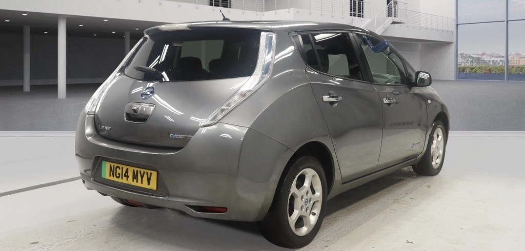 NISSAN LEAF