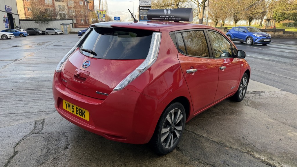 NISSAN LEAF