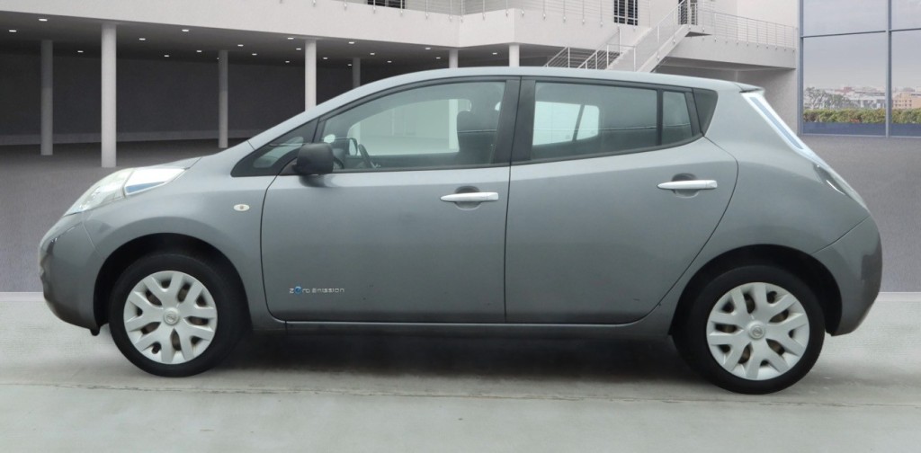 NISSAN LEAF