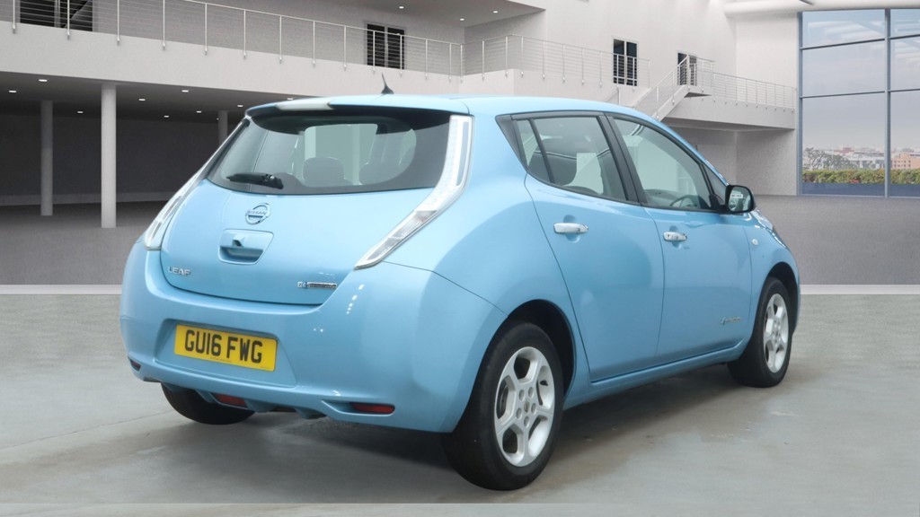 NISSAN LEAF