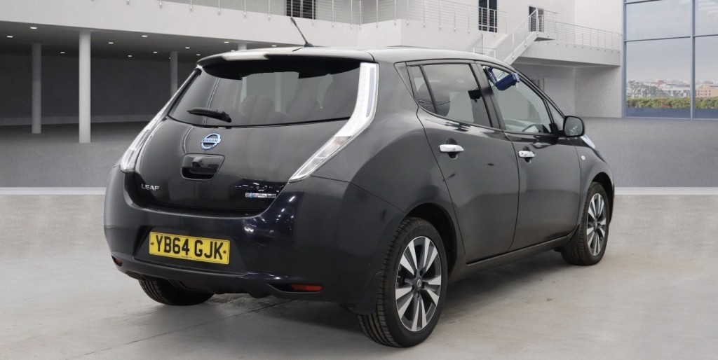 NISSAN LEAF
