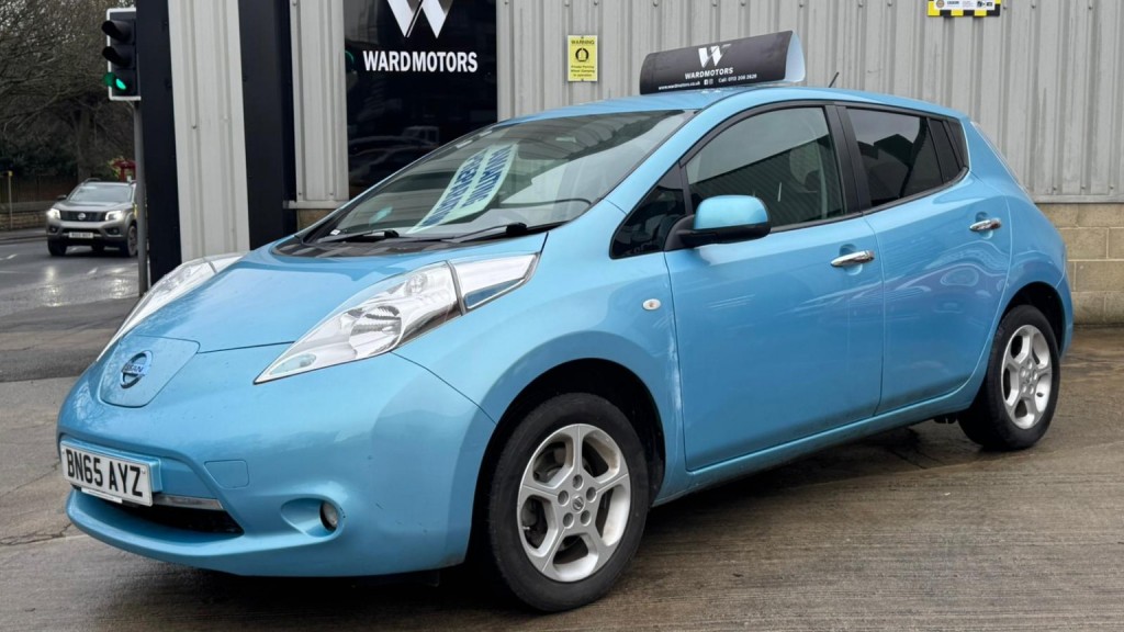 NISSAN LEAF