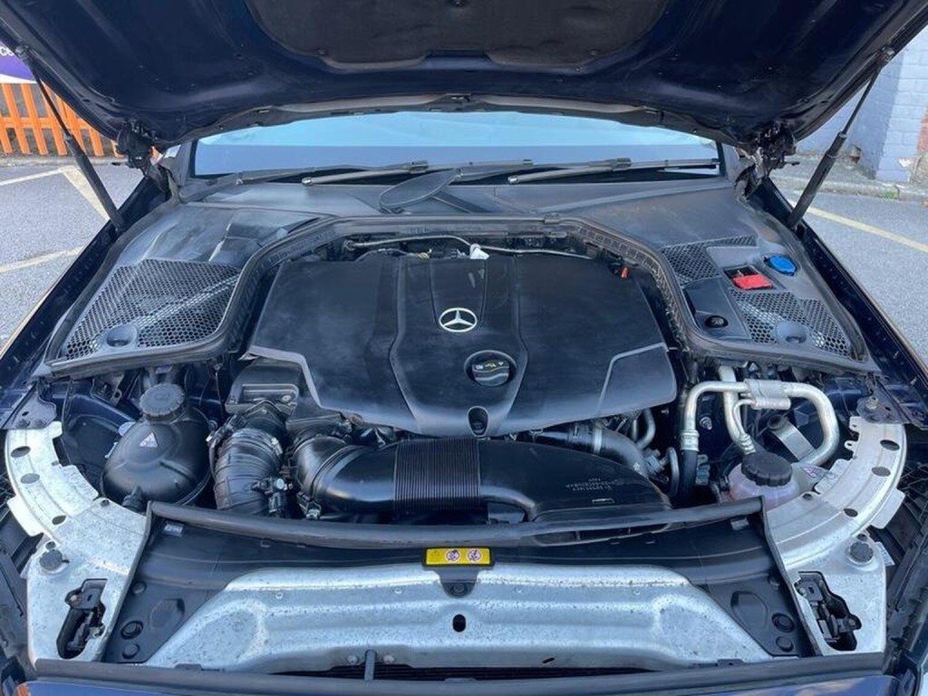 MERCEDES-BENZ C CLASS