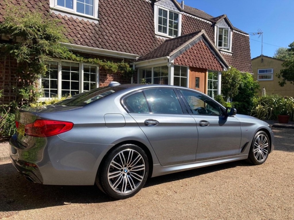 BMW 5 SERIES