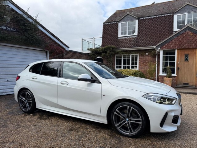 BMW 1 SERIES