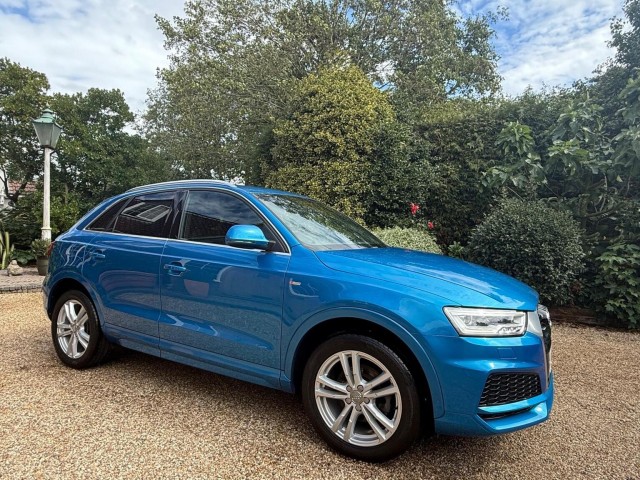 AUDI Q3