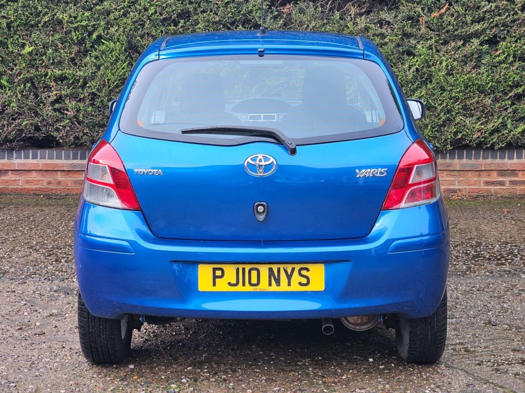TOYOTA YARIS