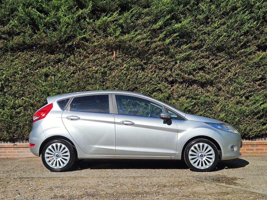 FORD FIESTA