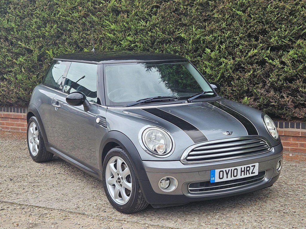 MINI HATCH