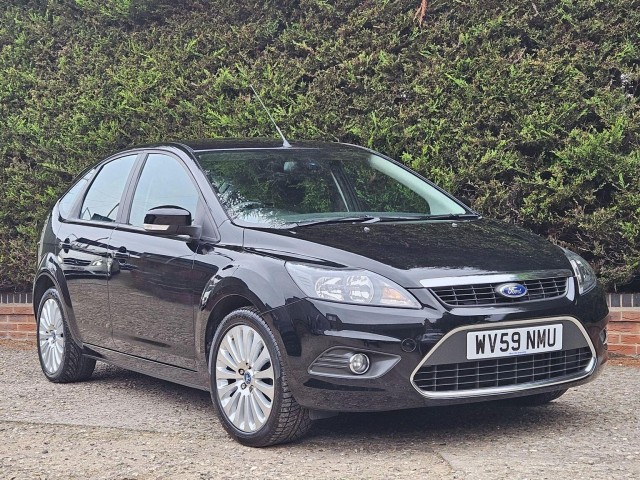 FORD FOCUS 1.6 Titanium 5dr