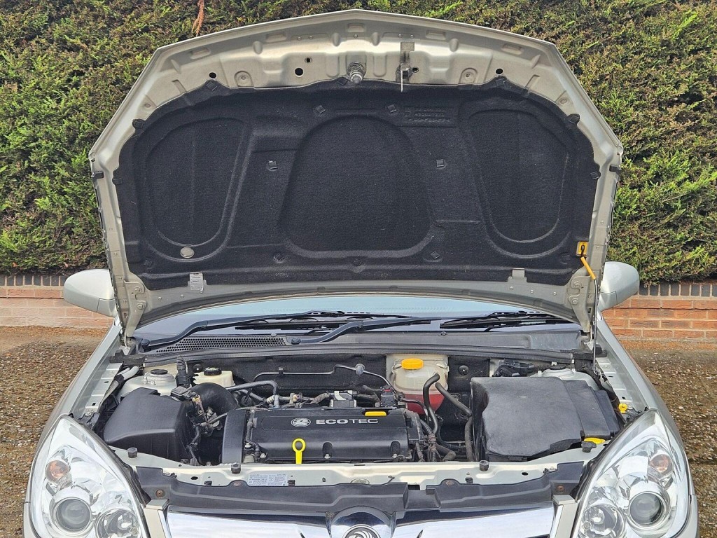 VAUXHALL VECTRA