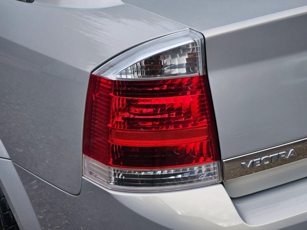 VAUXHALL VECTRA