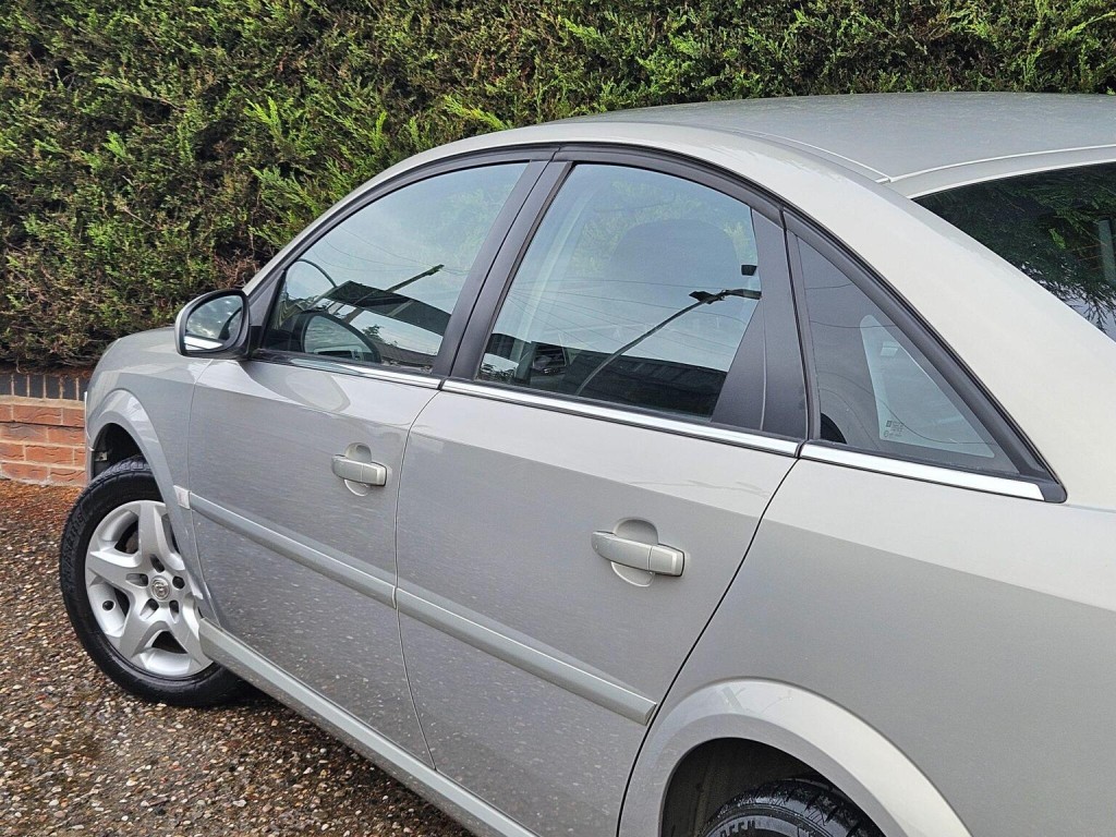 VAUXHALL VECTRA