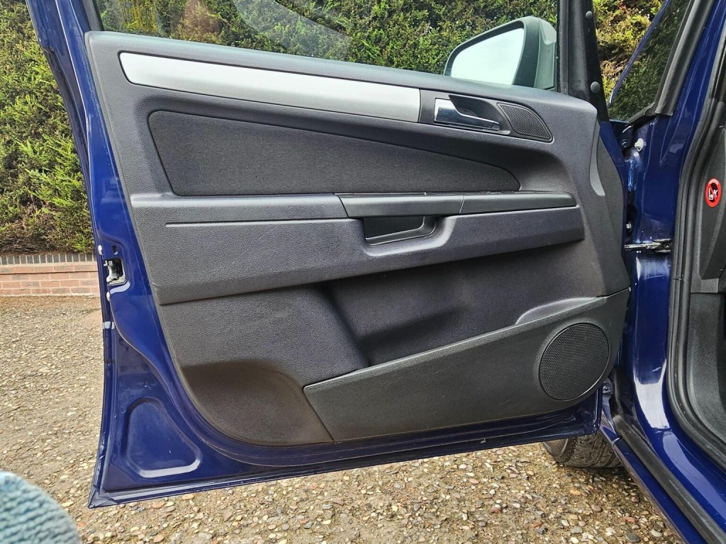 VAUXHALL ZAFIRA