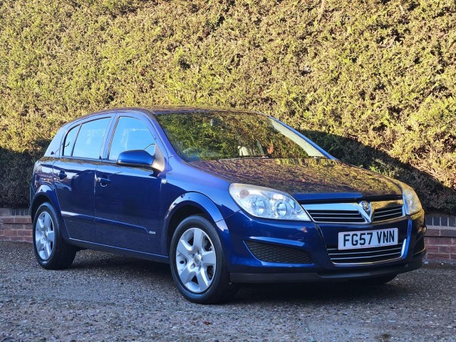 VAUXHALL ASTRA 1.4i 16v Club 5dr