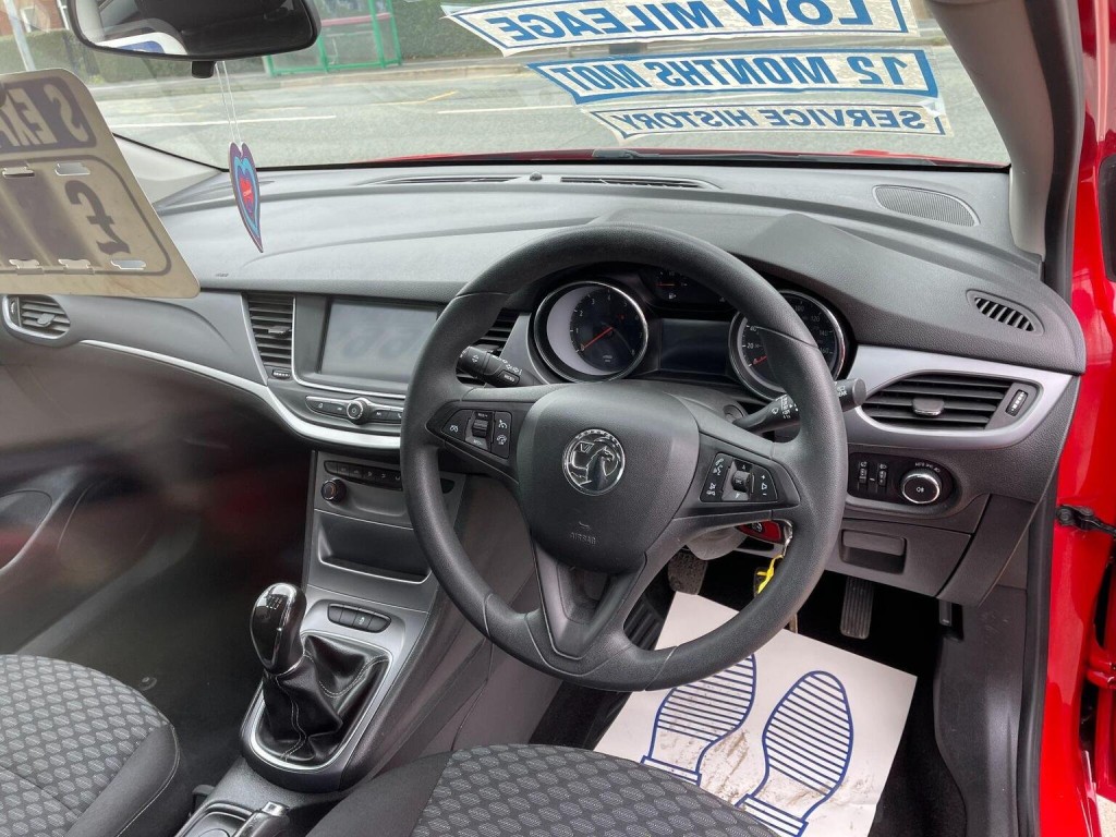 VAUXHALL ASTRA