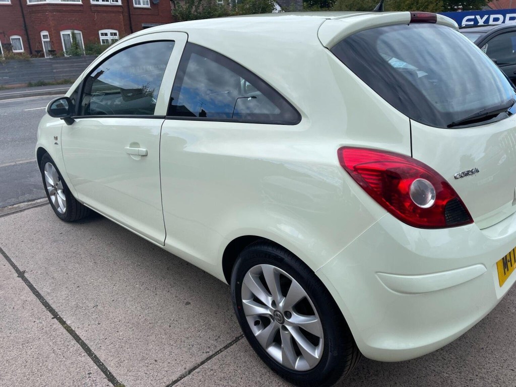 VAUXHALL CORSA
