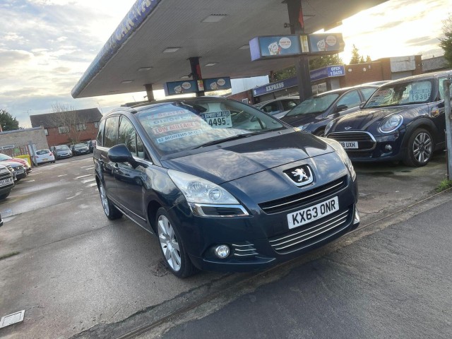 PEUGEOT 5008