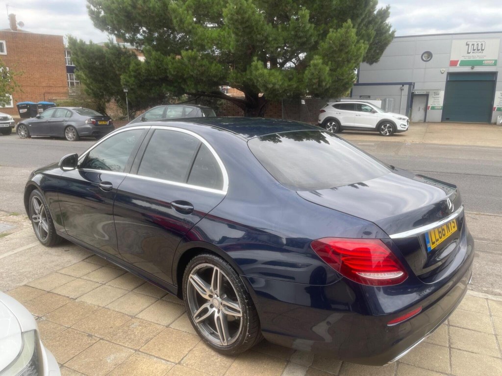 MERCEDES-BENZ E CLASS