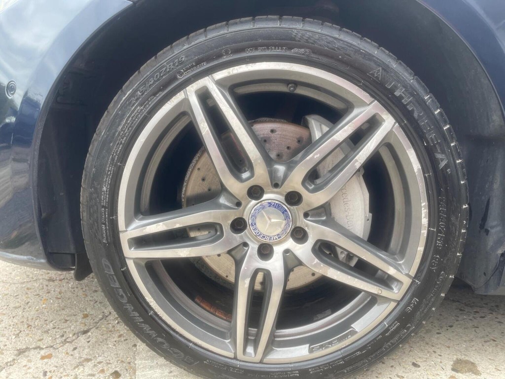 MERCEDES-BENZ E CLASS