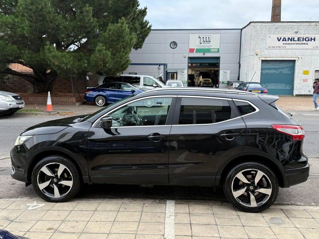 NISSAN QASHQAI