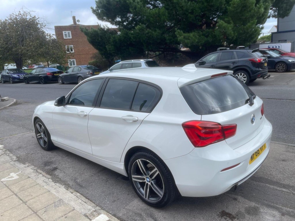 BMW 1 SERIES