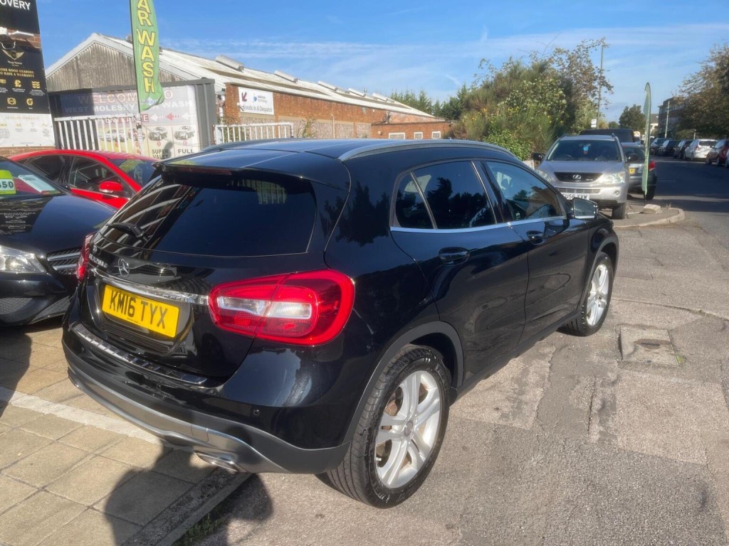 MERCEDES-BENZ GLA CLASS