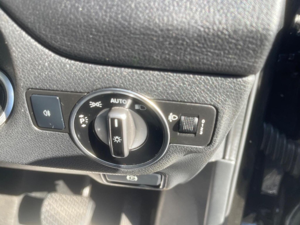 MERCEDES-BENZ GLA CLASS