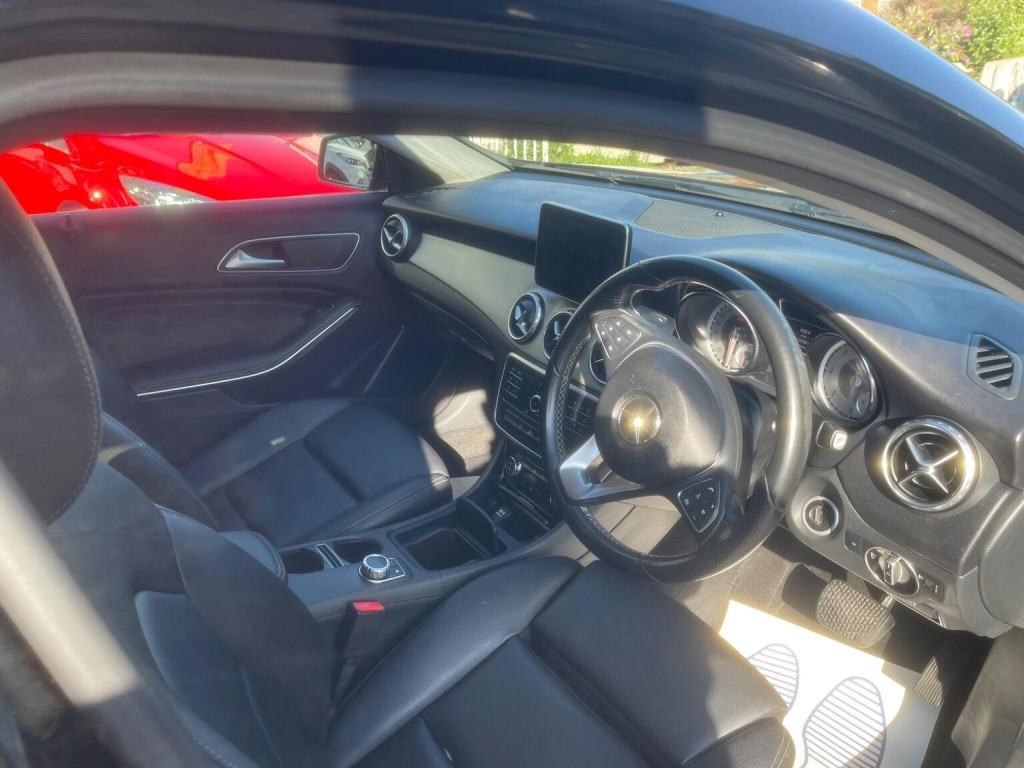 MERCEDES-BENZ GLA CLASS