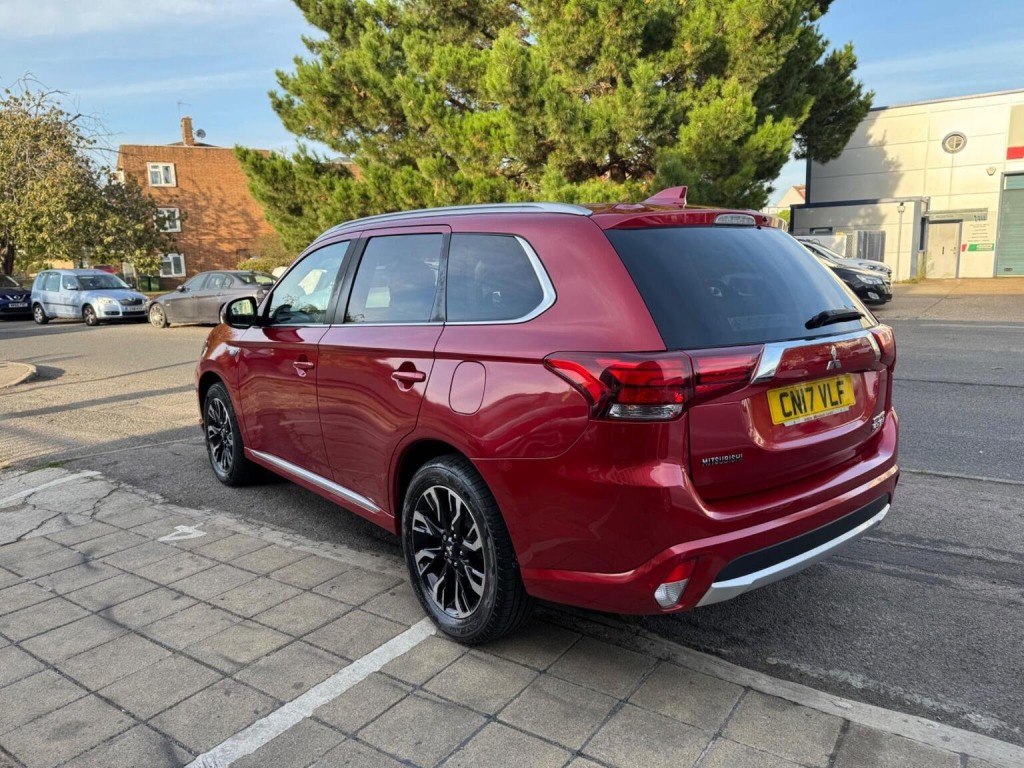 MITSUBISHI OUTLANDER