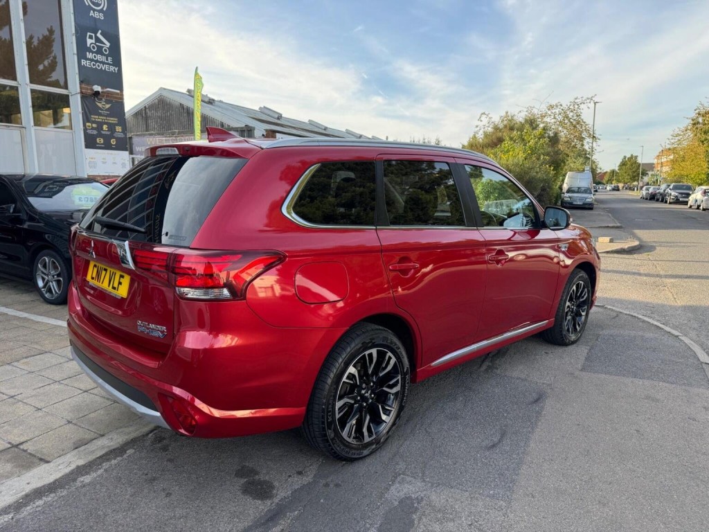 MITSUBISHI OUTLANDER