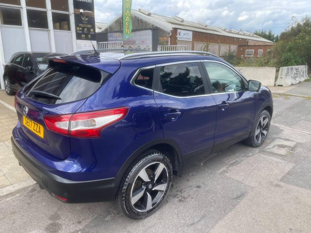 NISSAN QASHQAI